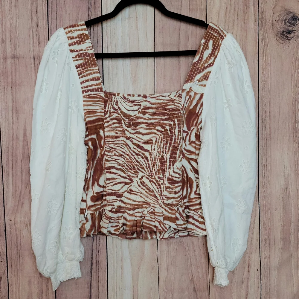 NWT Love the Label (Anthro) Smocked Puff Sleeve Blouse Brown Zebra Print - Picture 6 of 16